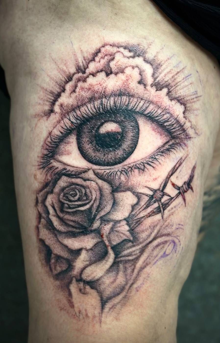 Auge mit Rose und Stacheldraht – Lion Ink 37, Einbeck